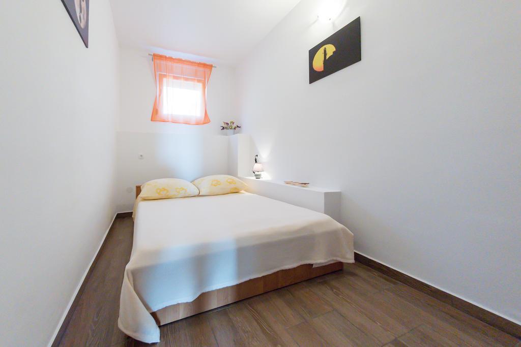 Apartment Rita Преко Екстериор снимка